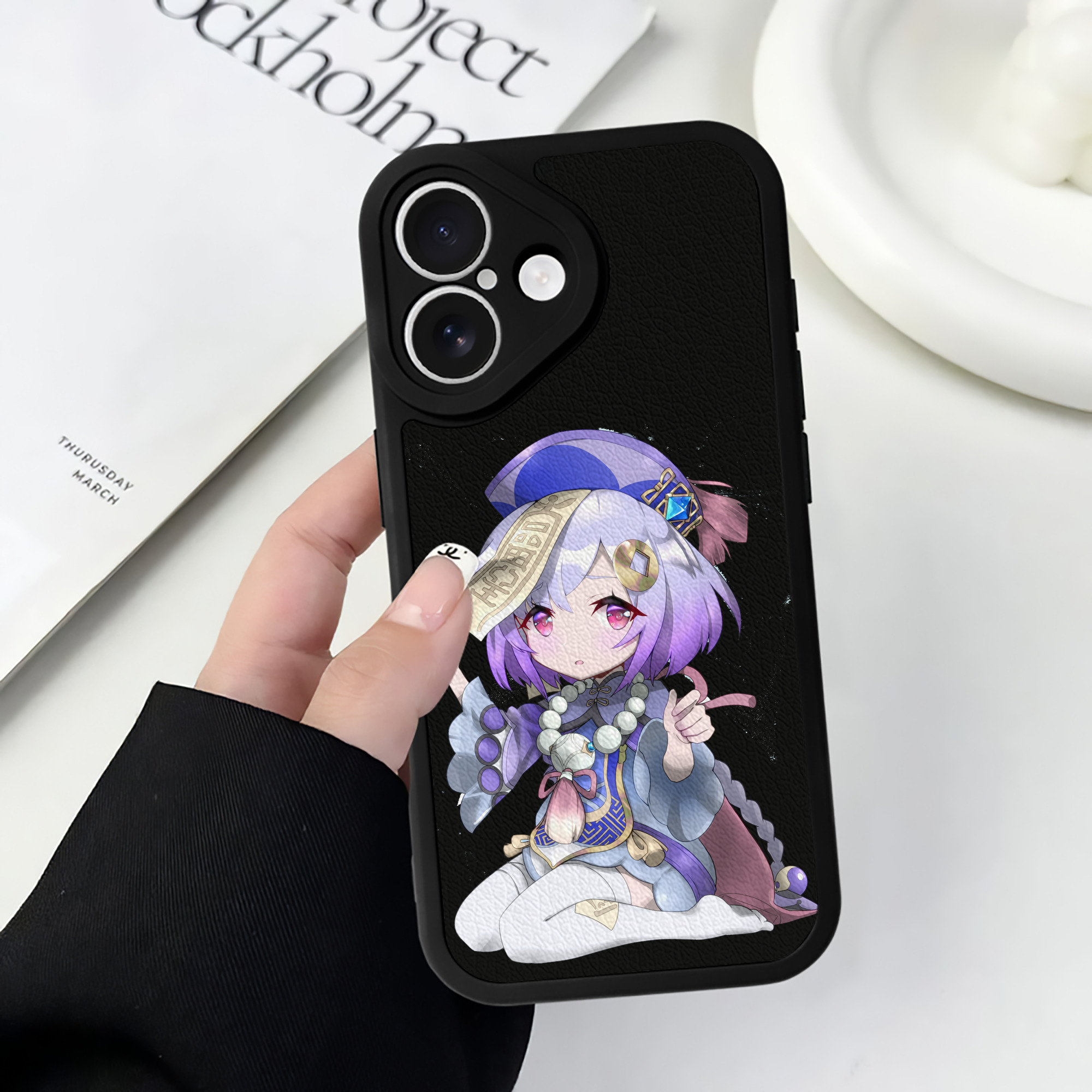 げんし神 七七 なな  genshin Nana 【iPhone 16シリーズ対応】シリコンスマホケース（レザー調） 材質：シリコン